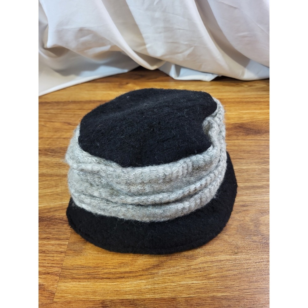 Platania Women's Wool Blend Winter Bucket Hat Black & Gray